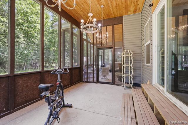 25212 Edgemont Drive, Southfield, MI 48033