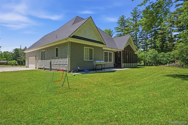 25212 Edgemont Drive, Southfield, MI 48033