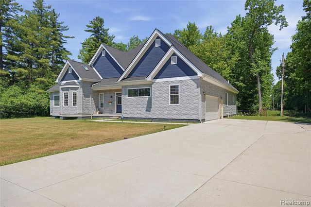 25212 Edgemont Drive, Southfield, MI 48033