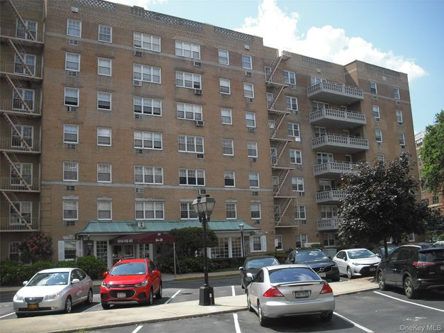 84-29 153RD Avenue 4N, Howard Beach, NY 11414