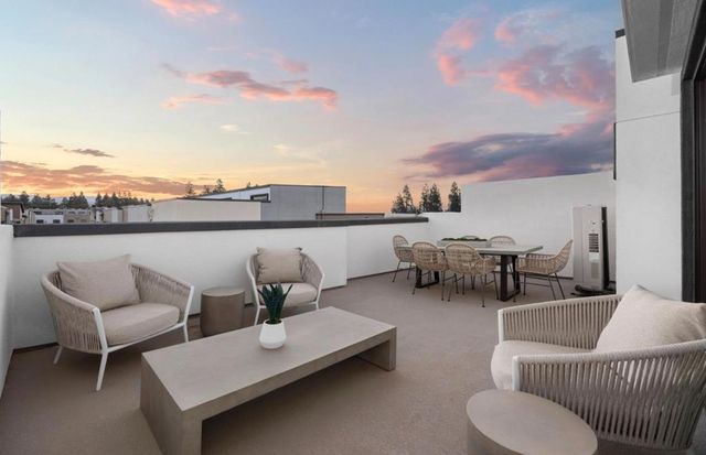 10330 Elm Circle 12-03 Plan 2, Saratoga, CA 95070