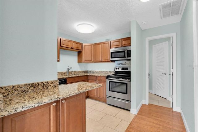 4858 COQUINA KEY DRIVE SE D, St Petersburg, FL 33705
