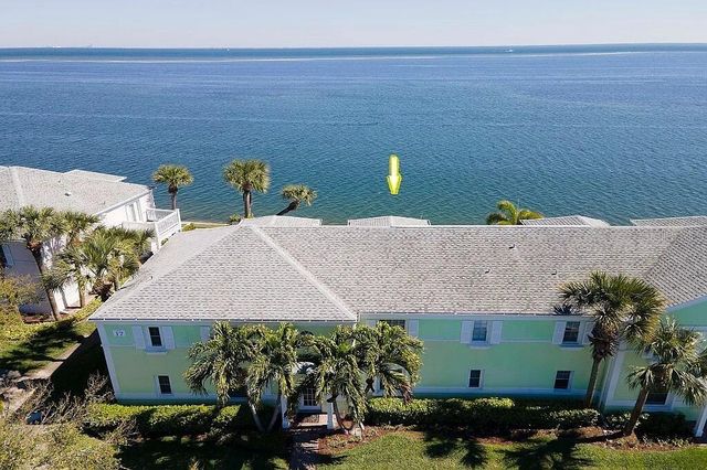 4858 COQUINA KEY DRIVE SE D, St Petersburg, FL 33705