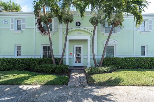 4858 COQUINA KEY DRIVE SE D, St Petersburg, FL 33705
