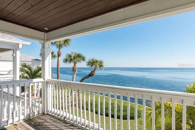 4858 COQUINA KEY DRIVE SE D, St Petersburg, FL 33705