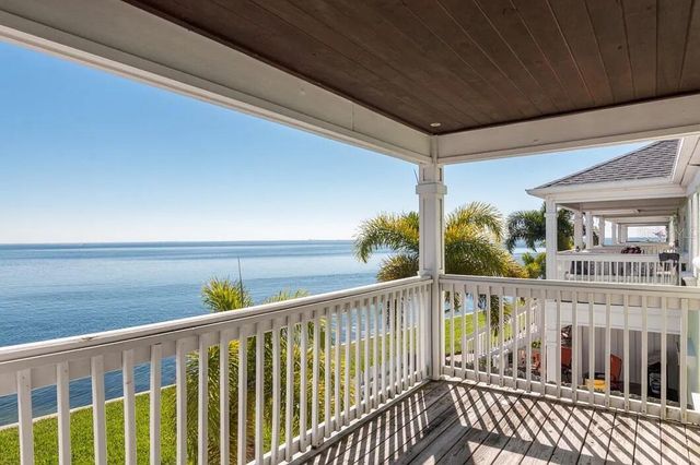4858 COQUINA KEY DRIVE SE D, St Petersburg, FL 33705