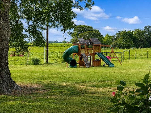 1143 RS County Road 2300, Emory, TX 75440