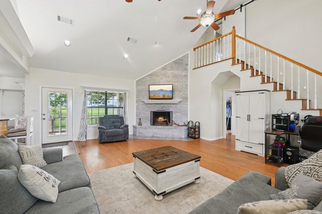 1143 RS County Road 2300, Emory, TX 75440
