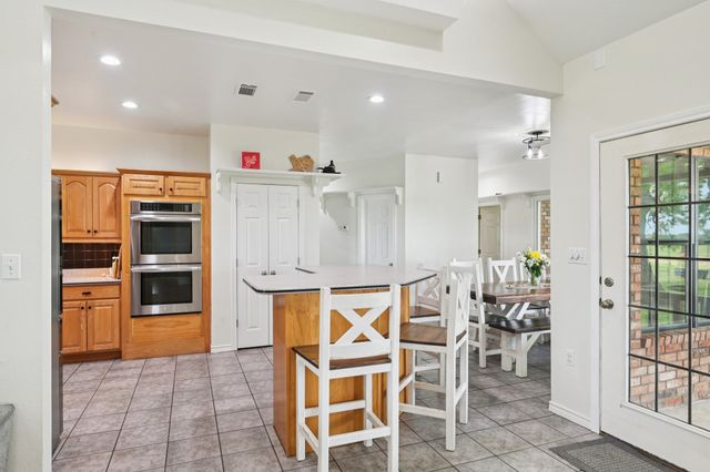 1143 RS County Road 2300, Emory, TX 75440