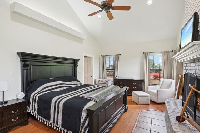 1143 RS County Road 2300, Emory, TX 75440