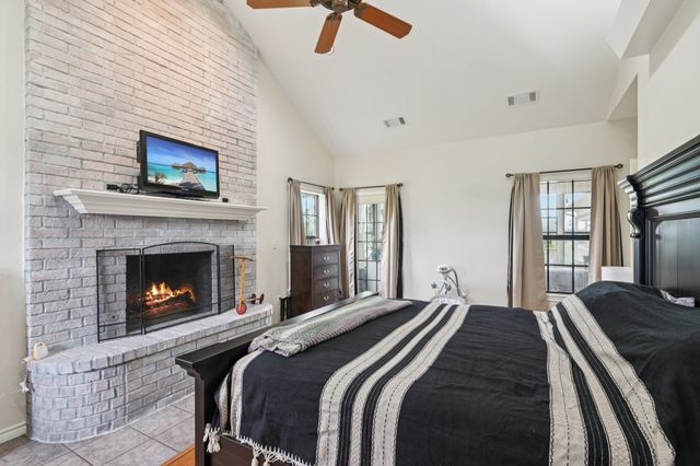 1143 RS County Road 2300, Emory, TX 75440
