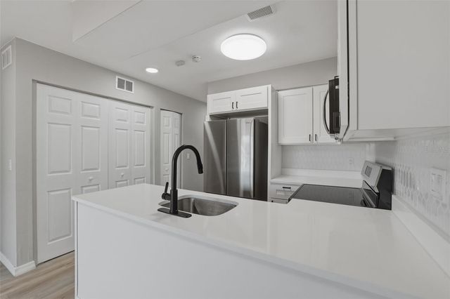 6600 121ST AVENUE 3, Largo, FL 33773