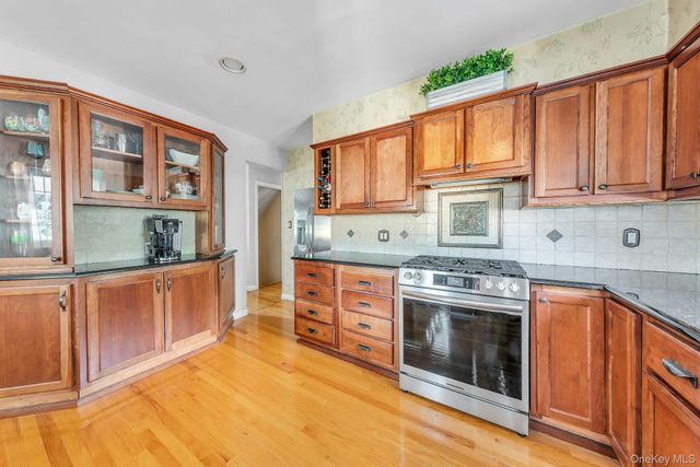 153 N Hickory Street, Massapequa, NY 11758