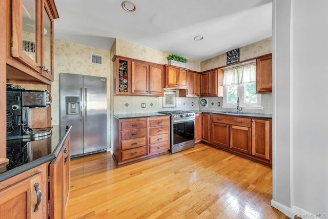 153 N Hickory Street, Massapequa, NY 11758
