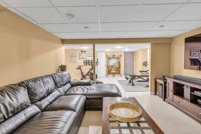 153 N Hickory Street, Massapequa, NY 11758