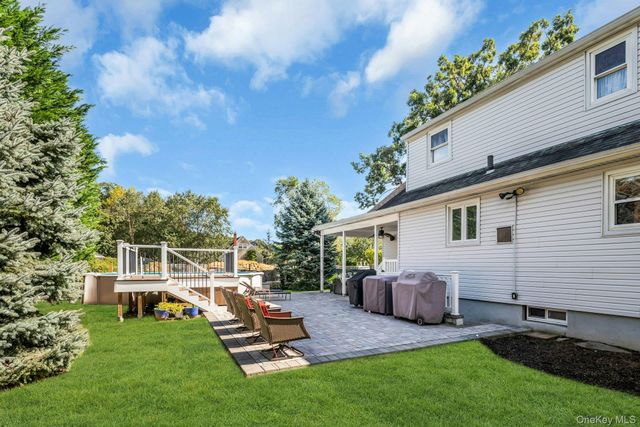 153 N Hickory Street, Massapequa, NY 11758