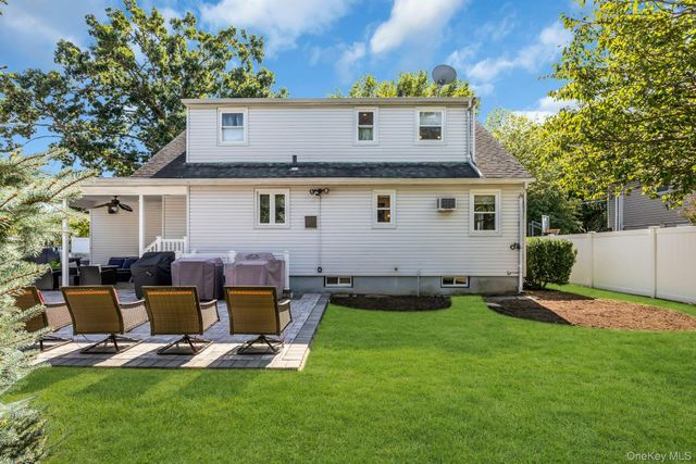 153 N Hickory Street, Massapequa, NY 11758