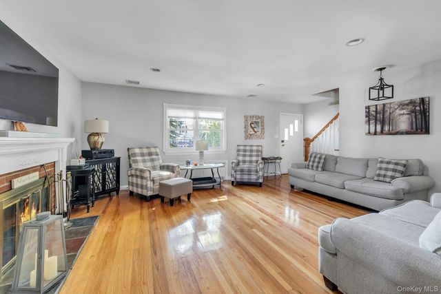 153 N Hickory Street, Massapequa, NY 11758