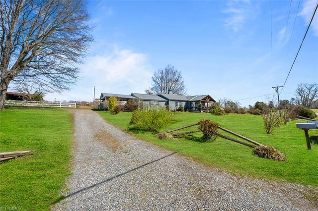 1729 Richmond Hill Church Road, Boonville, NC 27011