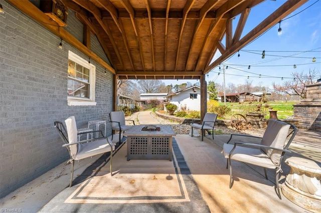 1729 Richmond Hill Church Road, Boonville, NC 27011