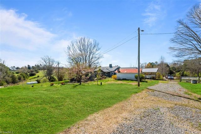 1729 Richmond Hill Church Road, Boonville, NC 27011