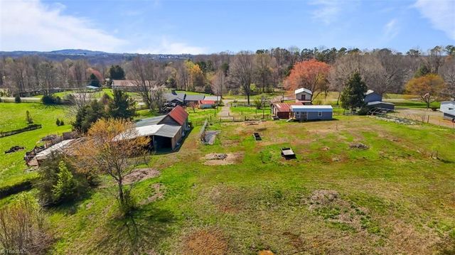 1729 Richmond Hill Church Road, Boonville, NC 27011