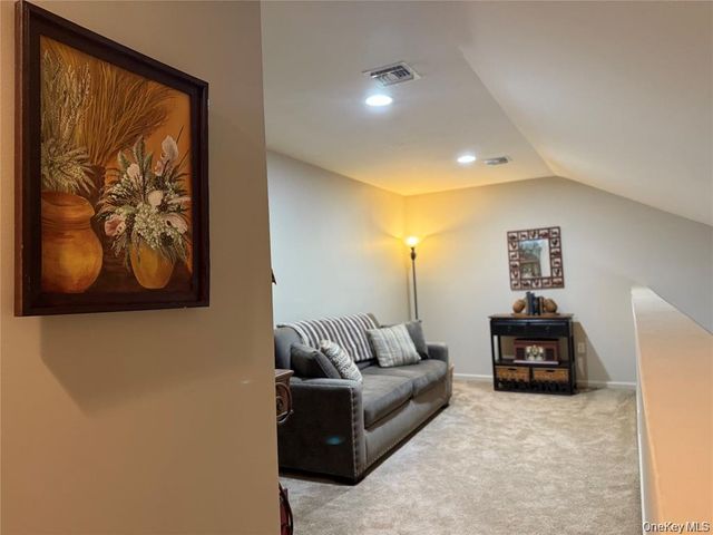 138 Weatherby Lane 138, Central Islip, NY 11722