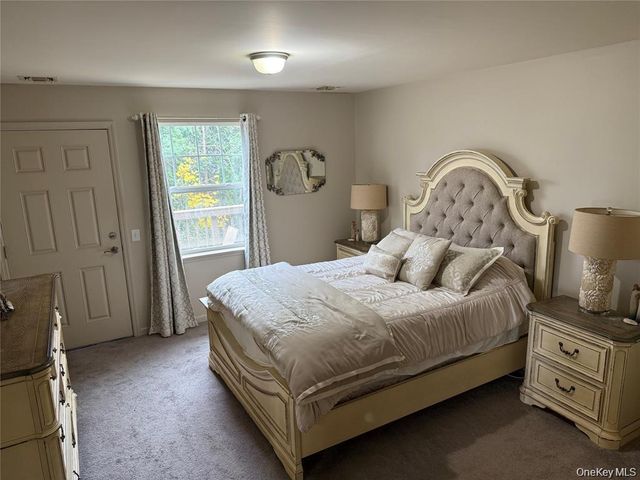 138 Weatherby Lane 138, Central Islip, NY 11722