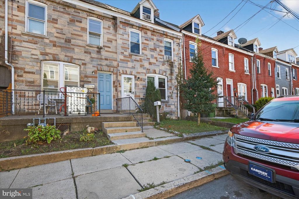 640 HEBRANK ST, Lancaster, PA 17603