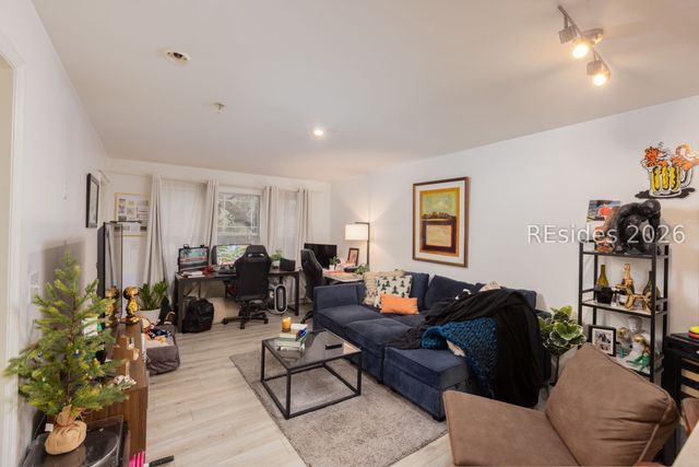 70 Helmsman Way Apt 1401, Hilton Head Island, SC 29928