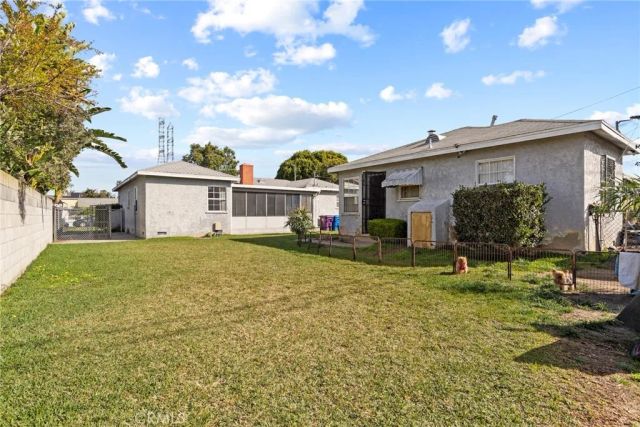 140 East 69th Way, Long Beach, CA 90805