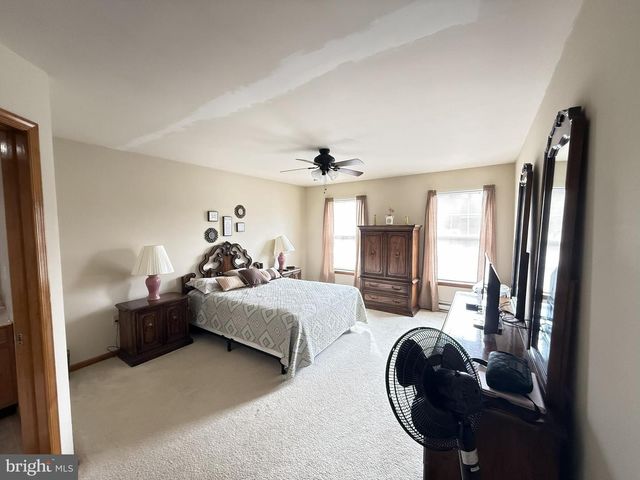 2005 PALISADES DR, Blakeslee, PA 18610