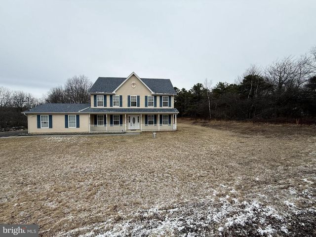 2005 PALISADES DR, Blakeslee, PA 18610