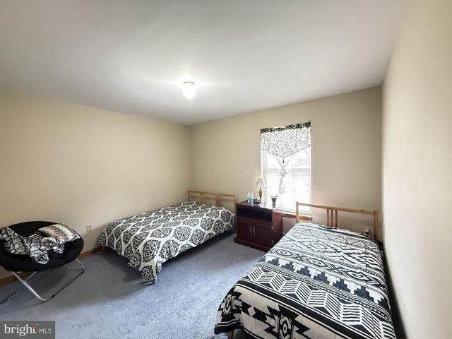 2005 PALISADES DR, Blakeslee, PA 18610