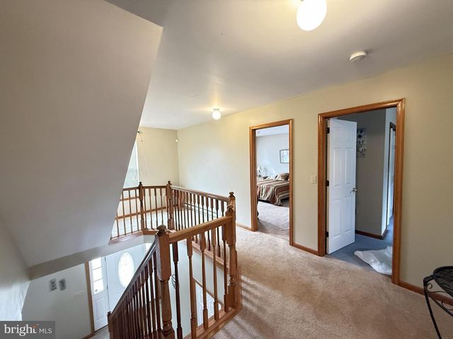 2005 PALISADES DR, Blakeslee, PA 18610