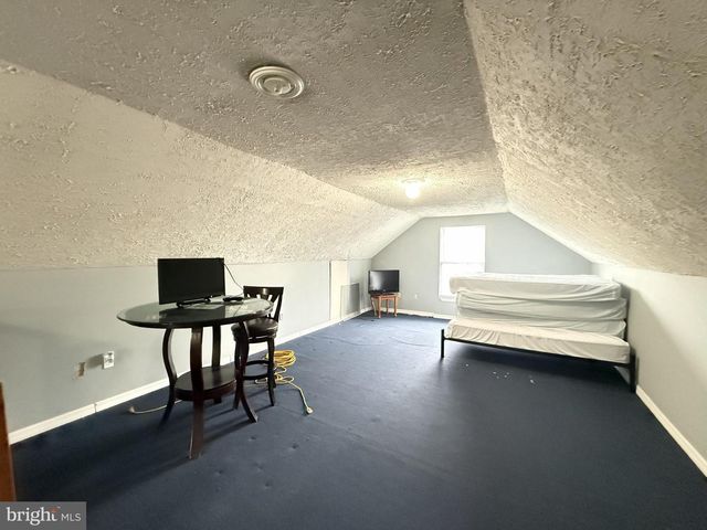 2005 PALISADES DR, Blakeslee, PA 18610