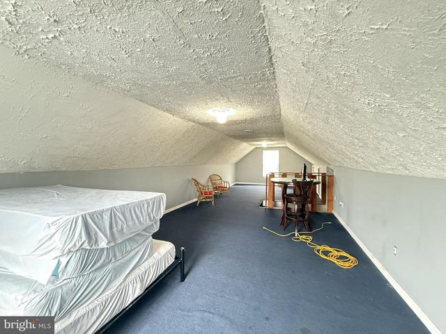 2005 PALISADES DR, Blakeslee, PA 18610