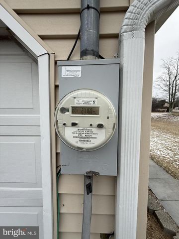 2005 PALISADES DR, Blakeslee, PA 18610