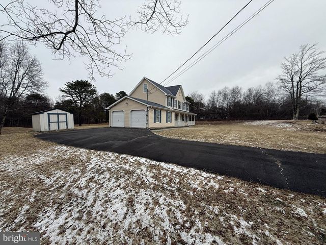 2005 PALISADES DR, Blakeslee, PA 18610