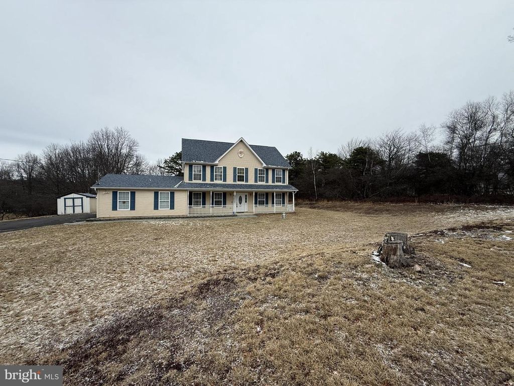 2005 PALISADES DR, Blakeslee, PA 18610