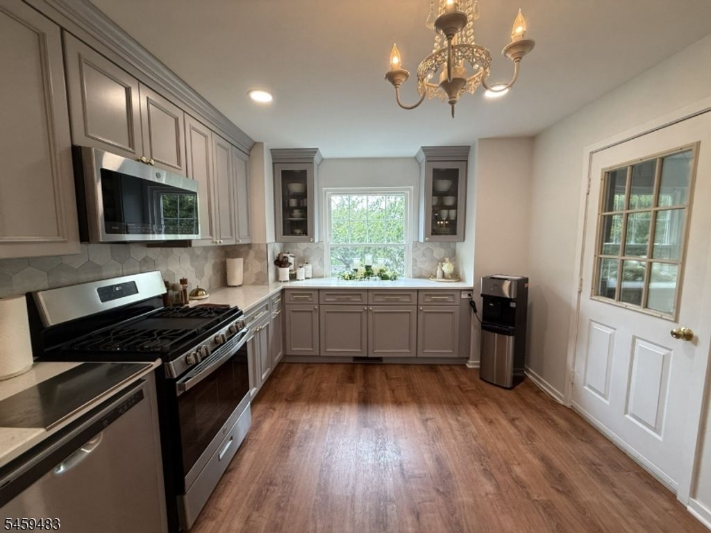 386 Waterview Rd, Bridgewater Twp., NJ 08807 — photo 3