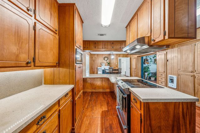 341 S Moseley Street, De Leon, TX 76444