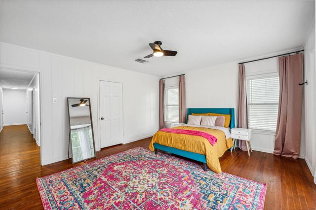 341 S Moseley Street, De Leon, TX 76444