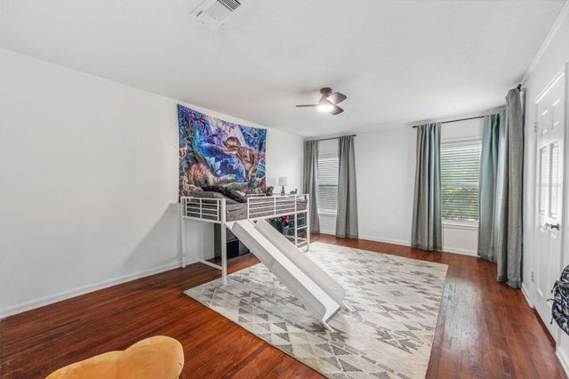 341 S Moseley Street, De Leon, TX 76444