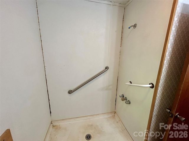 169 Double Island Road, Burnsville, NC 28714