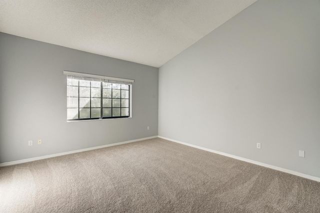 4685 N Haverhill Road B24, West Palm Beach, FL 33417