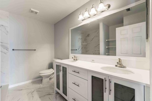 4685 N Haverhill Road B24, West Palm Beach, FL 33417