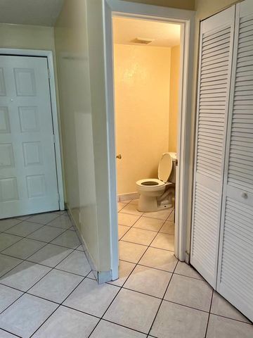 2317 SW 82nd Terrace, North Lauderdale, FL 33068