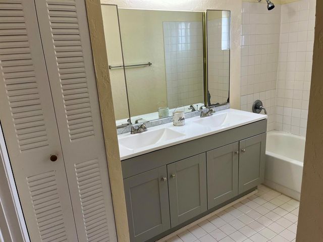 2317 SW 82nd Terrace, North Lauderdale, FL 33068