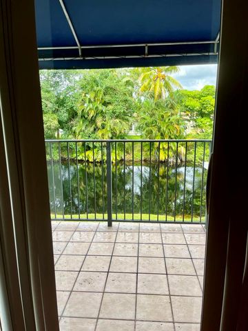 2317 SW 82nd Terrace, North Lauderdale, FL 33068